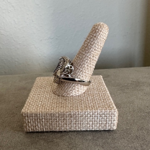 Blue Stone and CZ cocktail Ring in Sterling silver - Picture 4 of 12